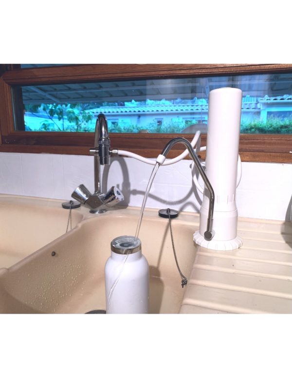 Fontaine micro-filtration, prête à poser sur ou sous évier, nomade, 6 filtres en 1