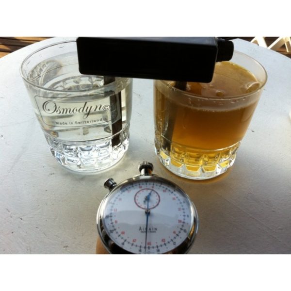 Précipitateur, électrolyseur d'eau